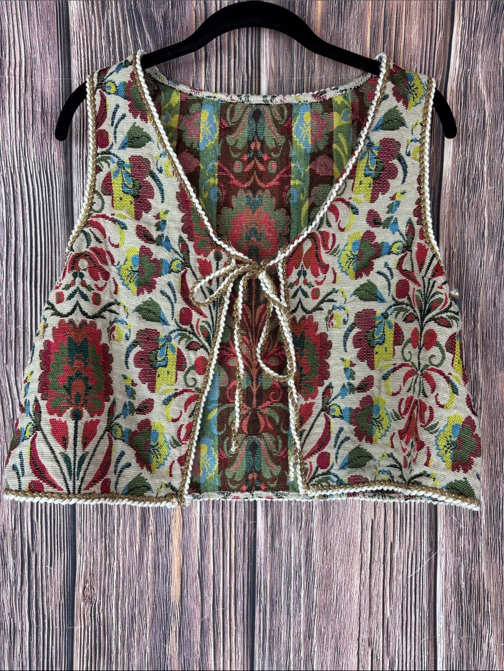 Bohemian Floral Tapestry Tie-Front Crop Top - Multi